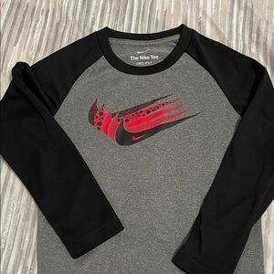 Nike Kids Long Sleeve Tee in Gray and Black with Red Accents